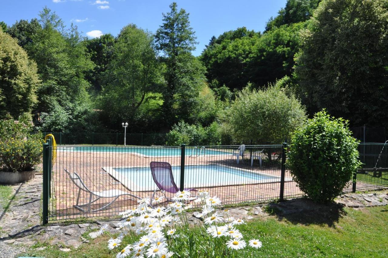 Les Chalets Du Moulin Du Chatain 4 Payzac  Eksteriør billede